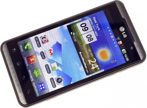 Смартфон LG Optimus 3D P920