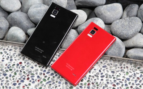 Смартфон LG Optimus GJ (E975W)