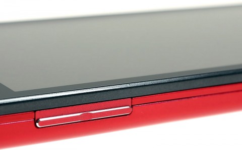 Смартфон LG Optimus GJ (E975W)