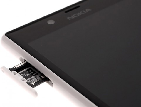 Смартфон Nokia Lumia 720