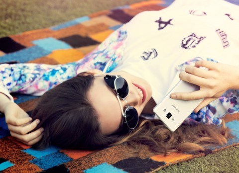 Смартфон Samsung Galaxy A3 (A300H/DS)