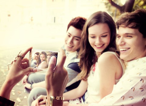 Смартфон Samsung Galaxy A3 (A300H/DS)