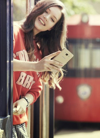 Смартфон Samsung Galaxy A5 (A500F) Смартфон Samsung Galaxy A5 (A500F)
