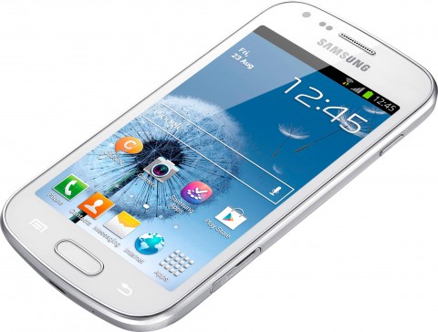 Смартфон Samsung Galaxy Trend (S7560) Смартфон Samsung Galaxy Trend (S7560)