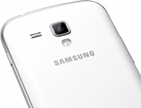 Смартфон Samsung Galaxy Trend (S7560) Смартфон Samsung Galaxy Trend (S7560)