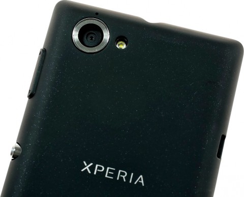Смартфон Sony Xperia L