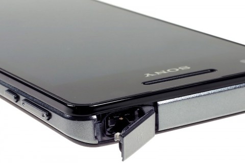 Смартфон Sony Xperia V LT25i
