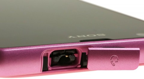 Смартфон Sony Xperia ZR