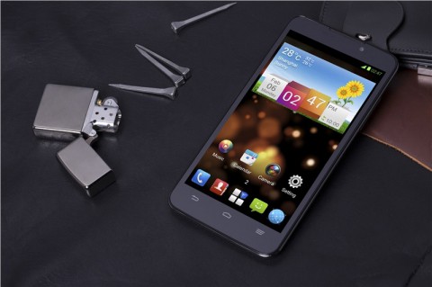Смартфон ZTE Grand Memo (V9815) Смартфон ZTE Grand Memo (V9815)