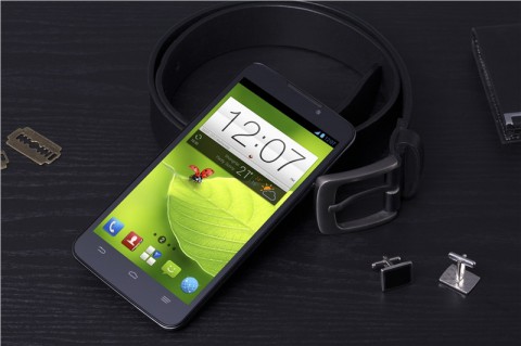 Смартфон ZTE Grand Memo (V9815) Смартфон ZTE Grand Memo (V9815)
