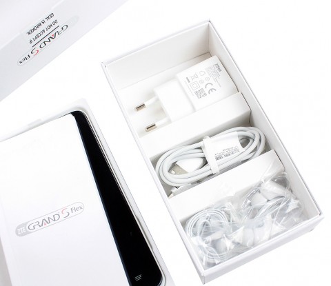 Смартфон ZTE Grand S Flex
