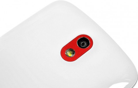 Смартфон HTC Desire 500
