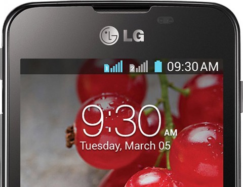 Смартфон LG Optimus L5 II Dual (E455) Смартфон LG Optimus L5 II Dual (E455)