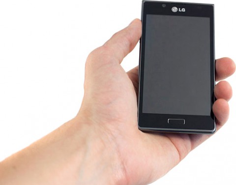 Смартфон LG P705 Optimus L7