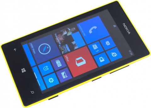 Смартфон Nokia Lumia 525