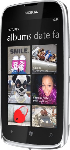 Смартфон Nokia Lumia 610