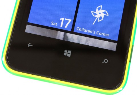 Смартфон Nokia Lumia 620