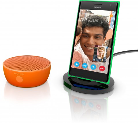 Смартфон Nokia Lumia 735