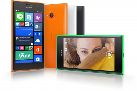 Смартфон Nokia Lumia 735